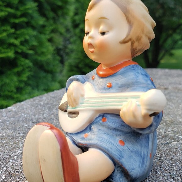 M J Hummel - Titled "JOYFUL" - Porcelain Figurine - Picture 3 of 9